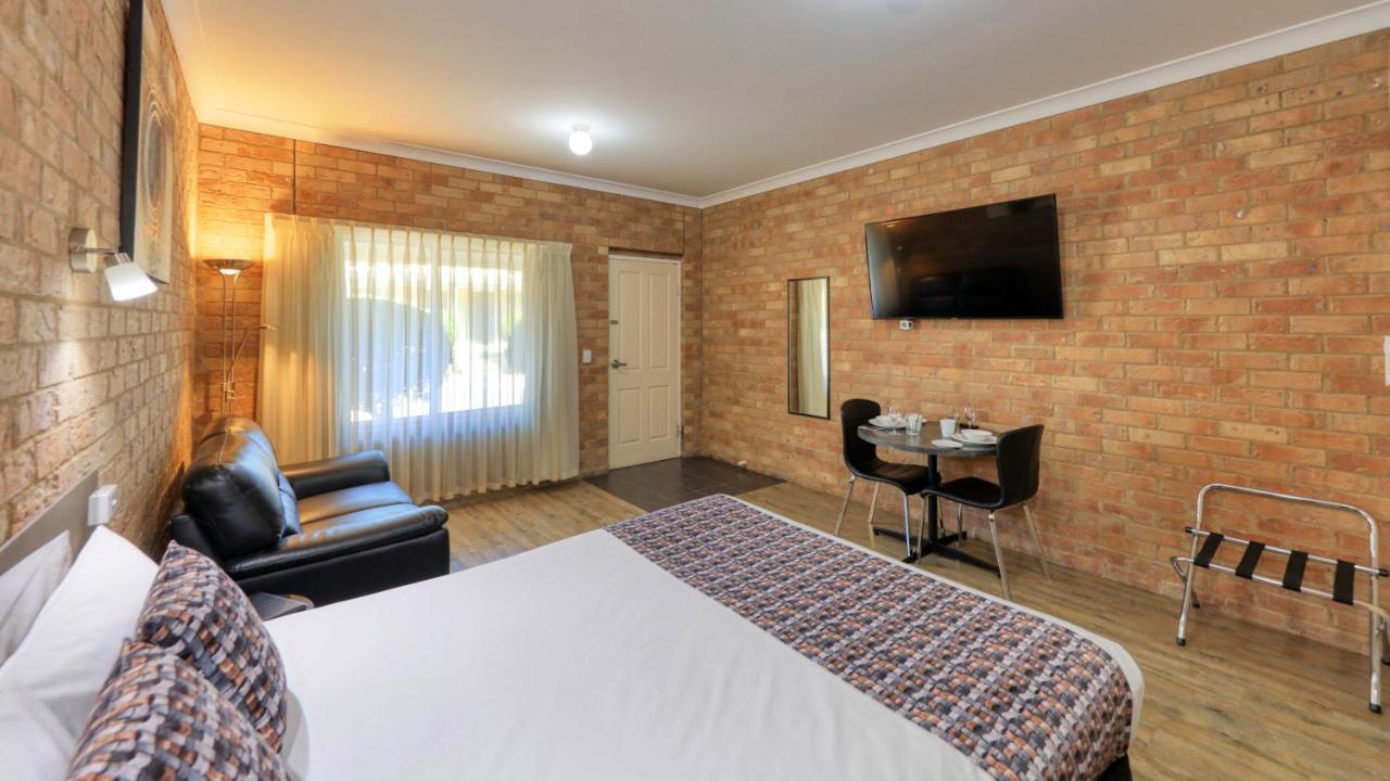 Bridges On Meninya Motel & Apartments Moama Exterior foto